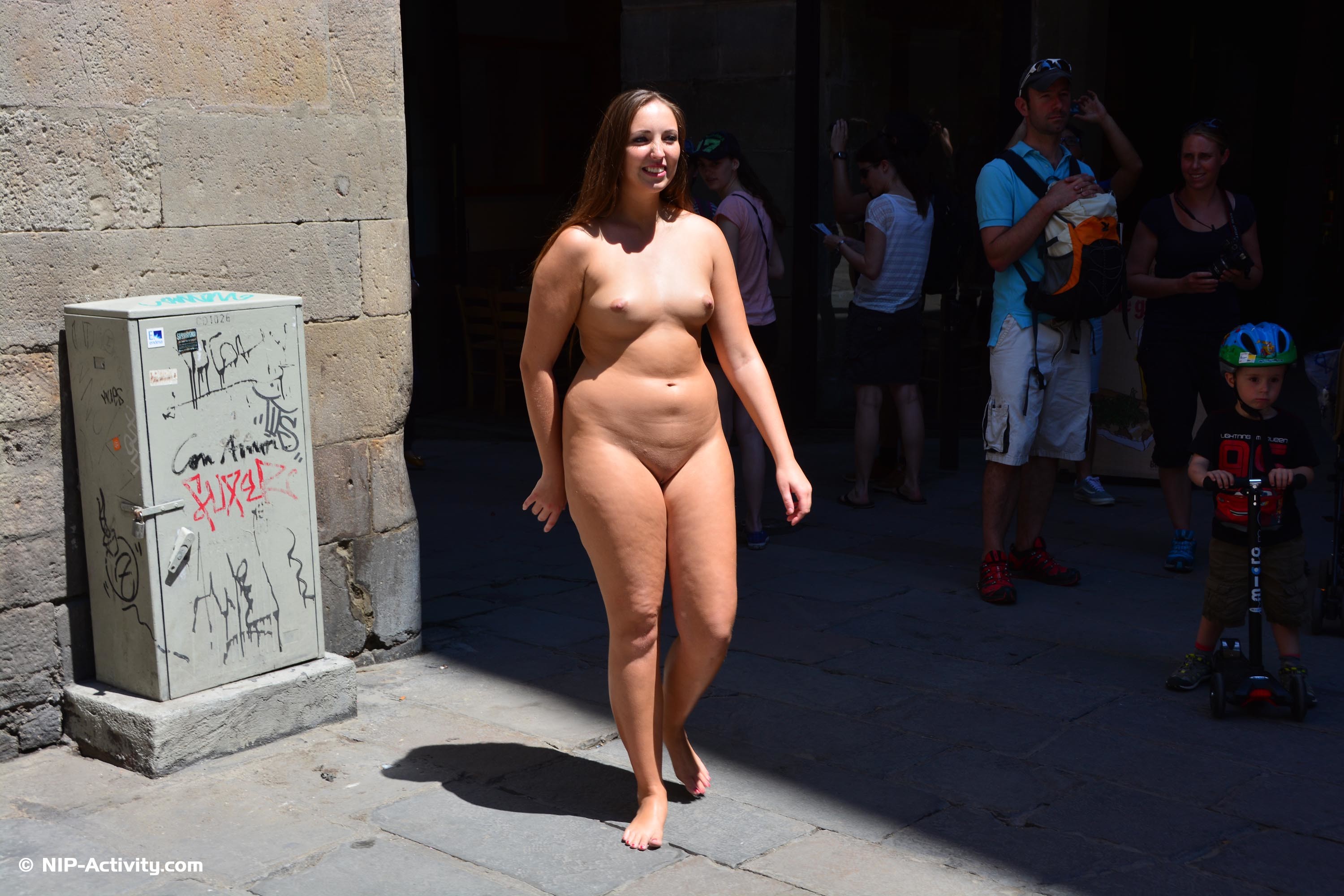 женщины должны ходить голыми фото 110