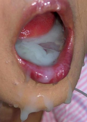 Полный рот спермы