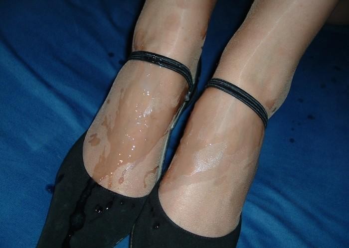 Сперма на ножках в обуви на каблуках - подборка 003 