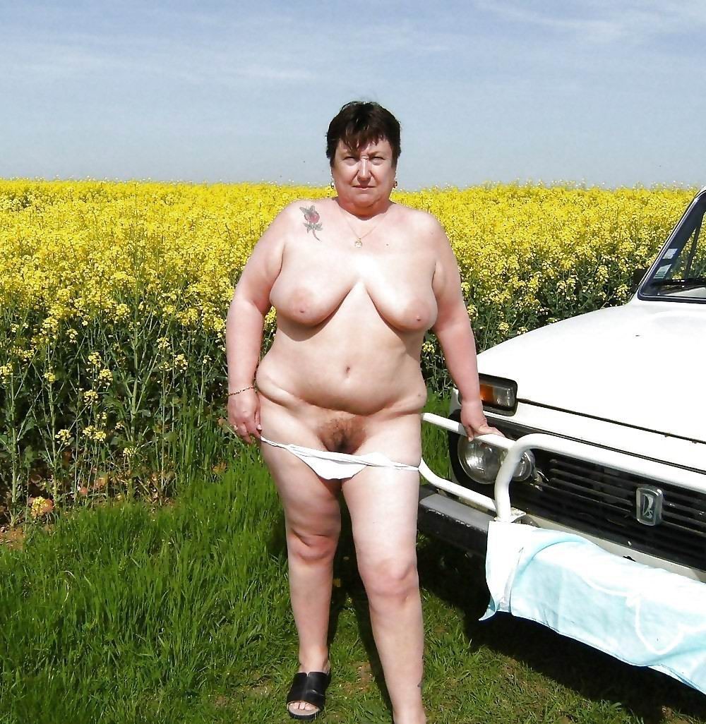 голые толстушки на машине фото 75